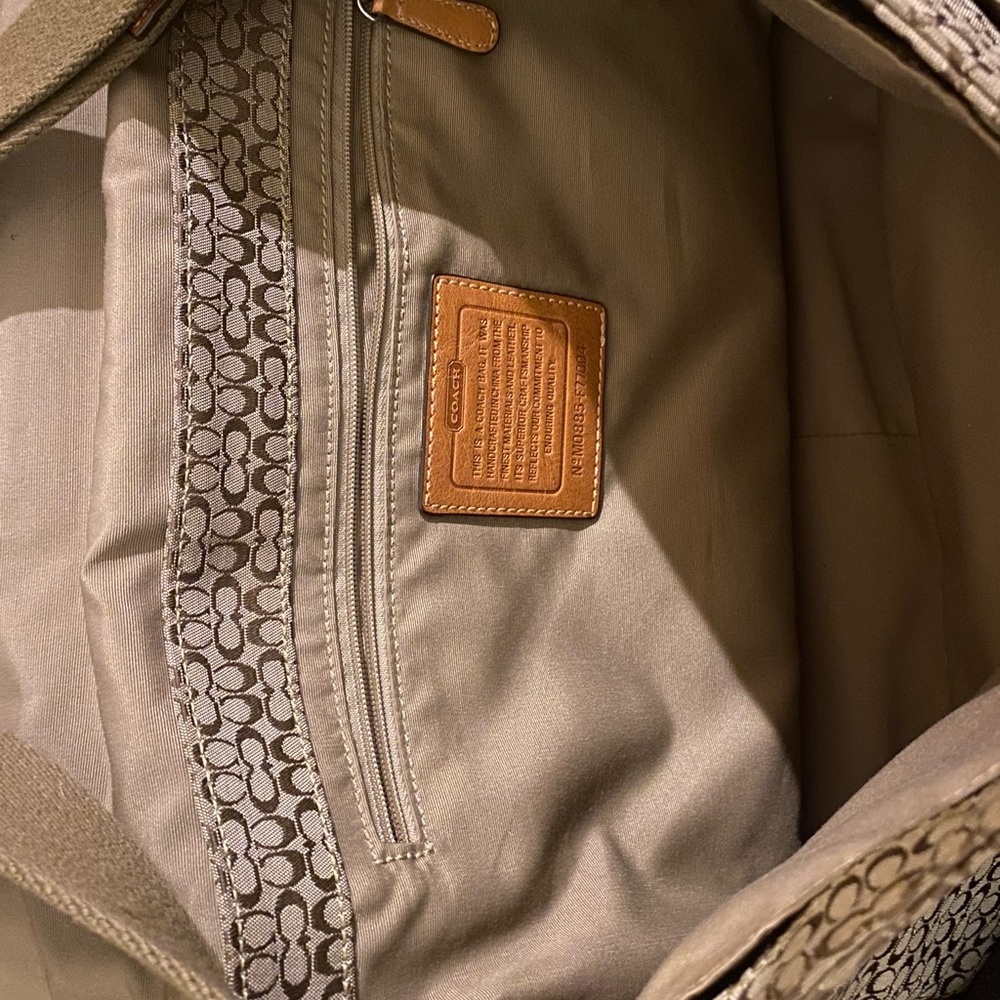 Coach diaper bag great condition - Picture 3 of 9